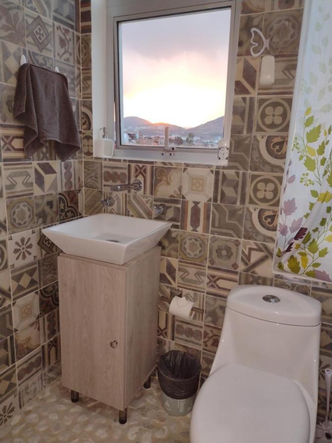 Casa Cielito Lindo: Secure Near Shopping & Business Districts *